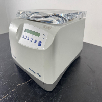 Eppendorf Vacufuge Plus Concentrator image 0